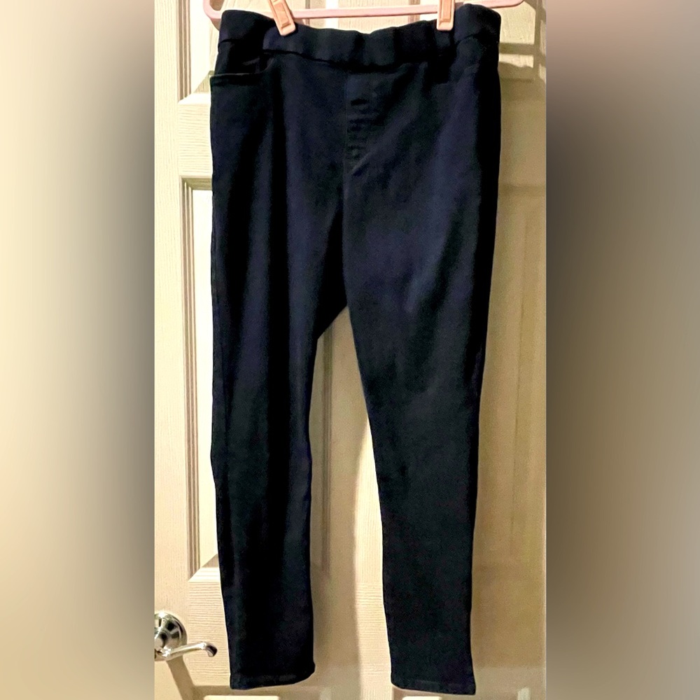 Gloria Vanderbilt Sz 12 All-Around Slimming Effect Pull-on Jeans Dark Blue